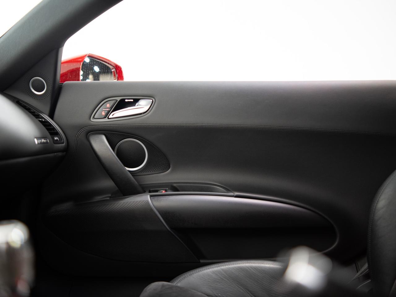 2014 Audi R8 BLACK OPTICS | PERFORMANCE EXHAUST | BANG OLUFSEN Photo