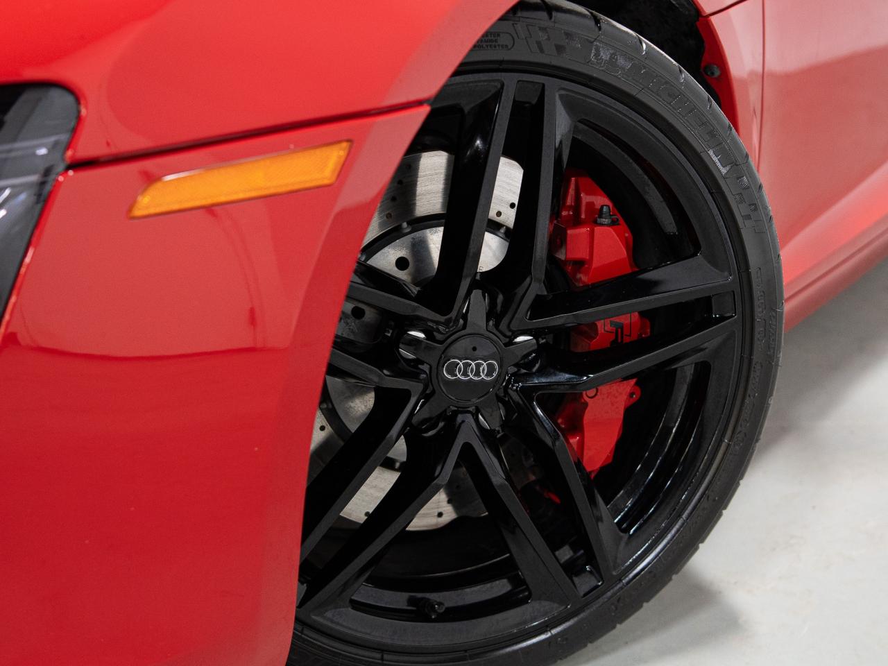 2014 Audi R8 BLACK OPTICS | PERFORMANCE EXHAUST | BANG OLUFSEN Photo
