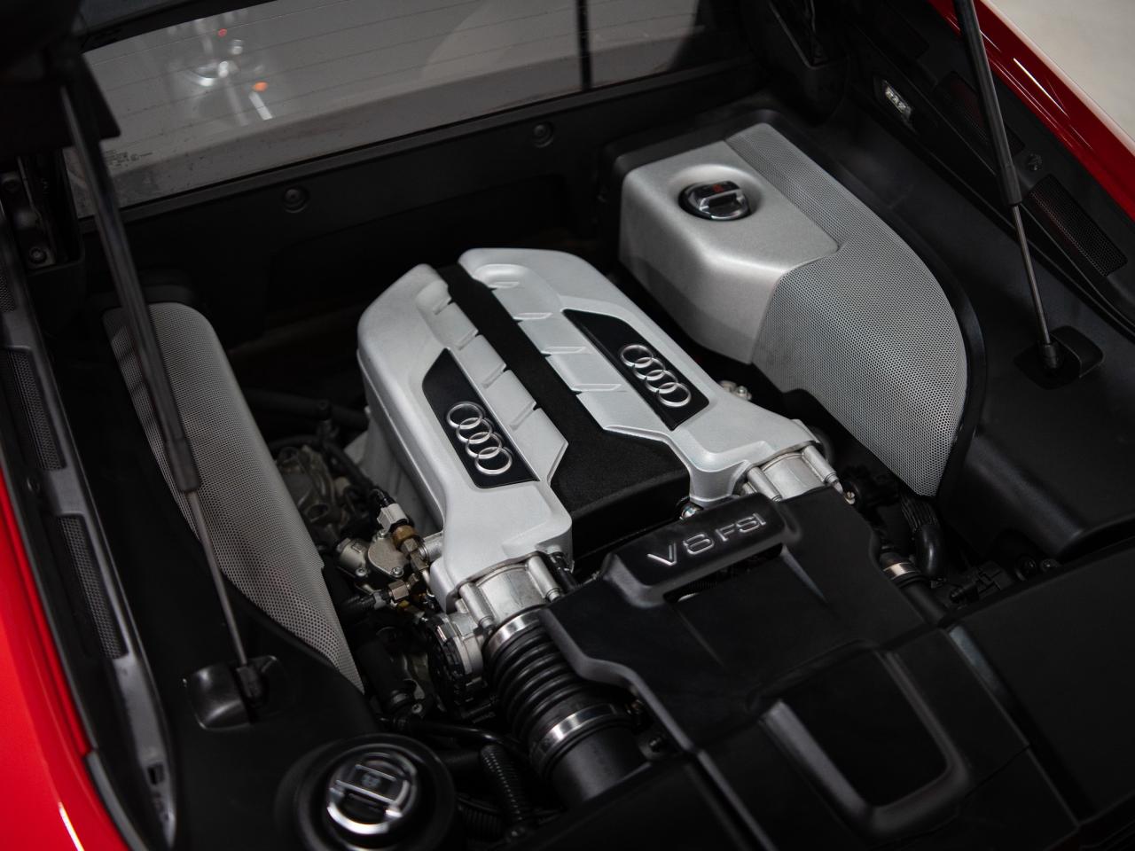 2014 Audi R8 BLACK OPTICS | PERFORMANCE EXHAUST | BANG OLUFSEN Photo