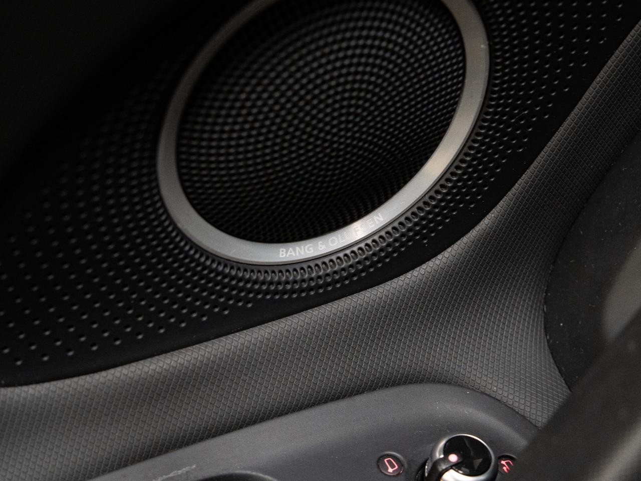 2014 Audi R8 BLACK OPTICS | PERFORMANCE EXHAUST | BANG OLUFSEN Photo