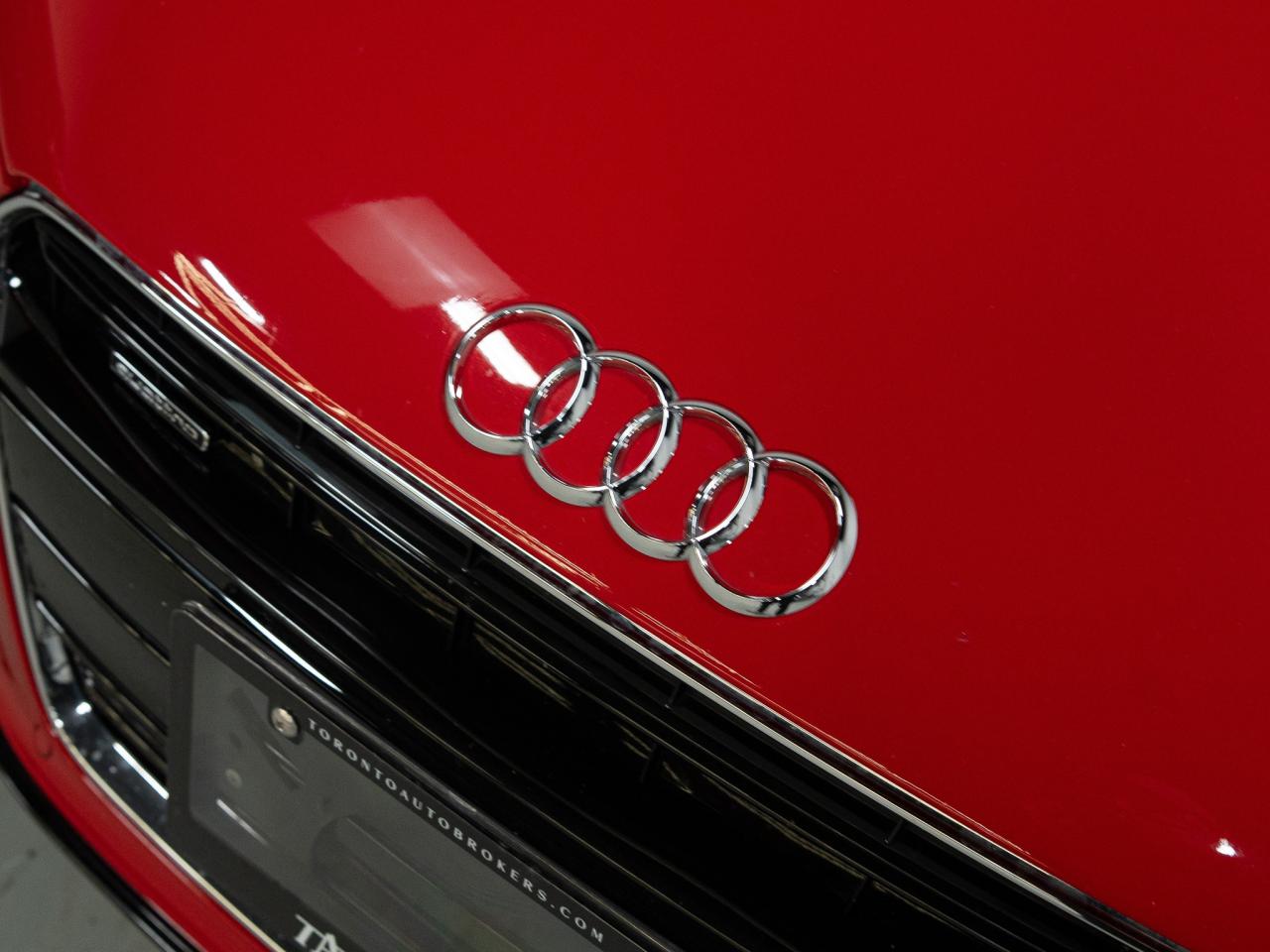 2014 Audi R8 BLACK OPTICS | PERFORMANCE EXHAUST | BANG OLUFSEN Photo