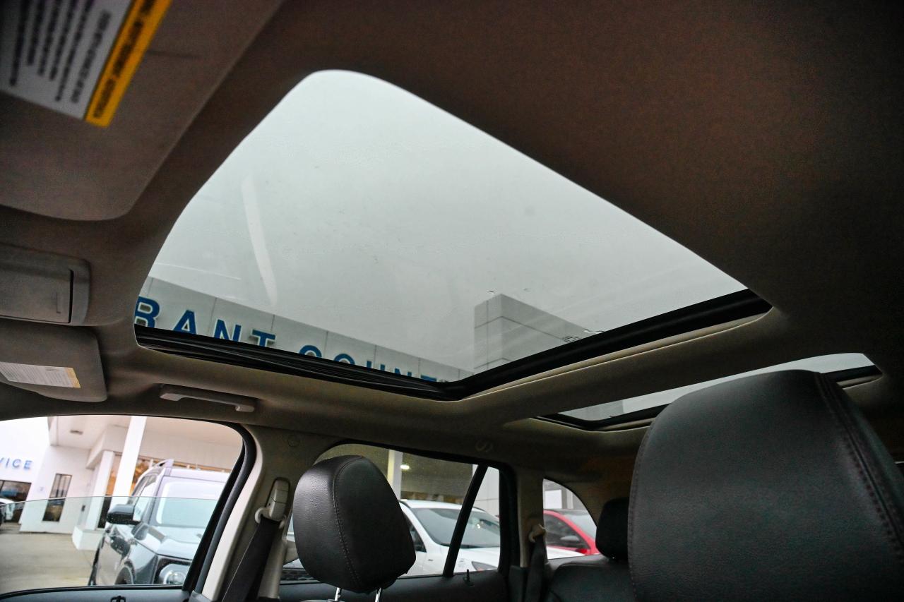 2013 Ford Edge SEL | AWD | PANORAMIC SUN ROOF | WELL MAINTAINED! Photo