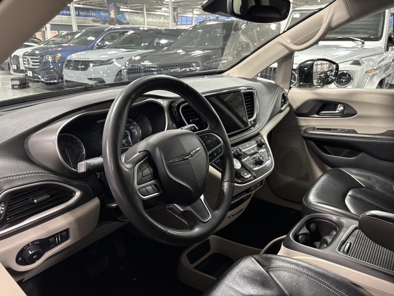 2022 Chrysler Pacifica Touring L AWD|7PASS|LEATHER|POWERDOORS|BACKUPCAM|+ Photo