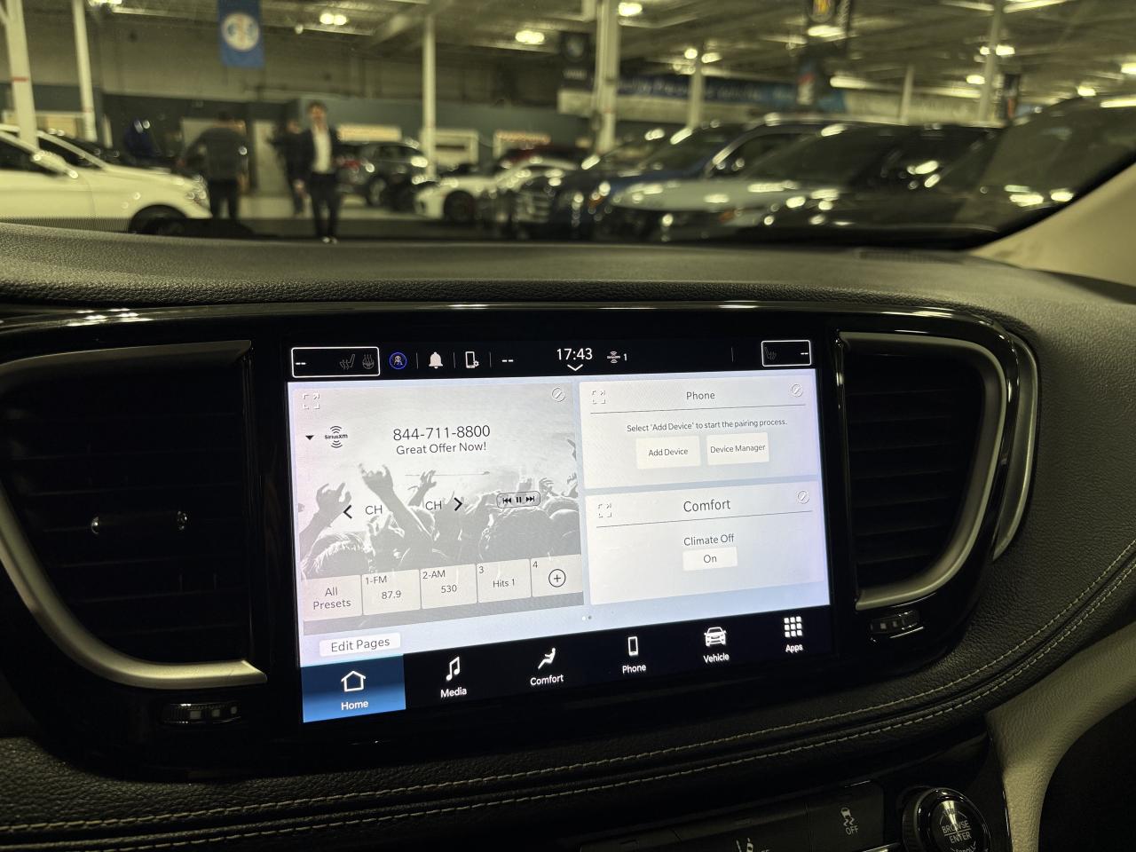 2022 Chrysler Pacifica Touring L AWD|7PASS|LEATHER|POWERDOORS|BACKUPCAM|+ Photo