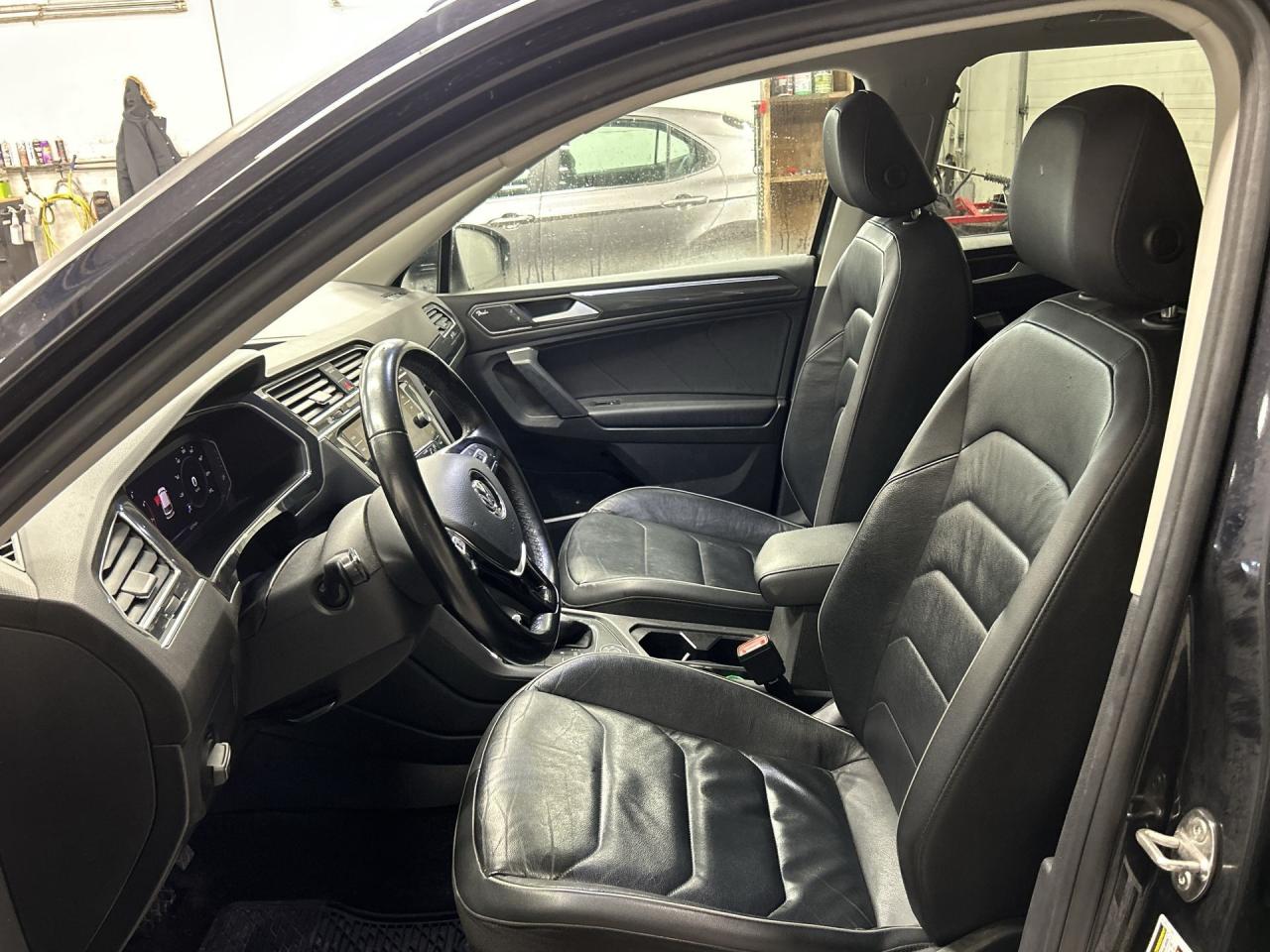 2019 Volkswagen Tiguan HIGHLINE AWD | LOW KMS! | HTD LEATHER | PANO ROOF Photo