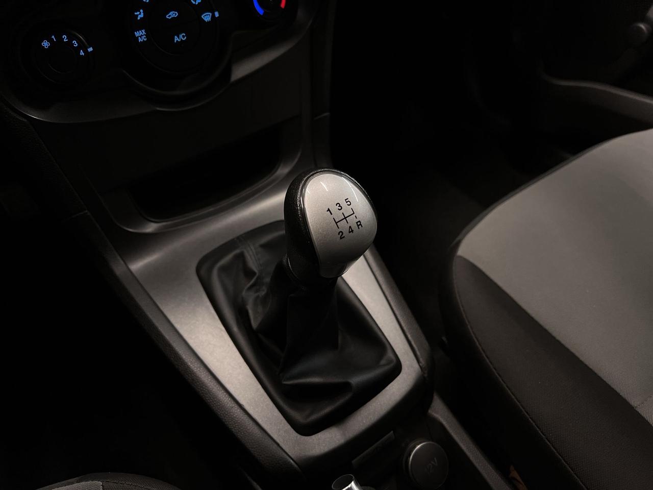 2015 Ford Fiesta HATCH | LOW KMS! | BLUETOOTH | CD PLAYER | A/C Photo