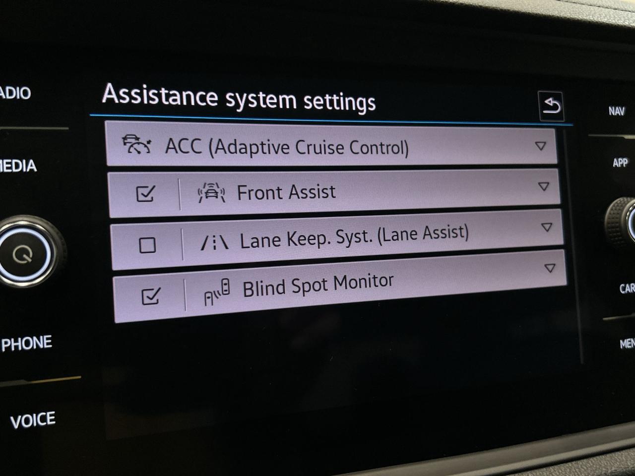 2022 Volkswagen Jetta GLI 228HP | LOW KMS! | HTD LEATHER | SUNROOF Photo