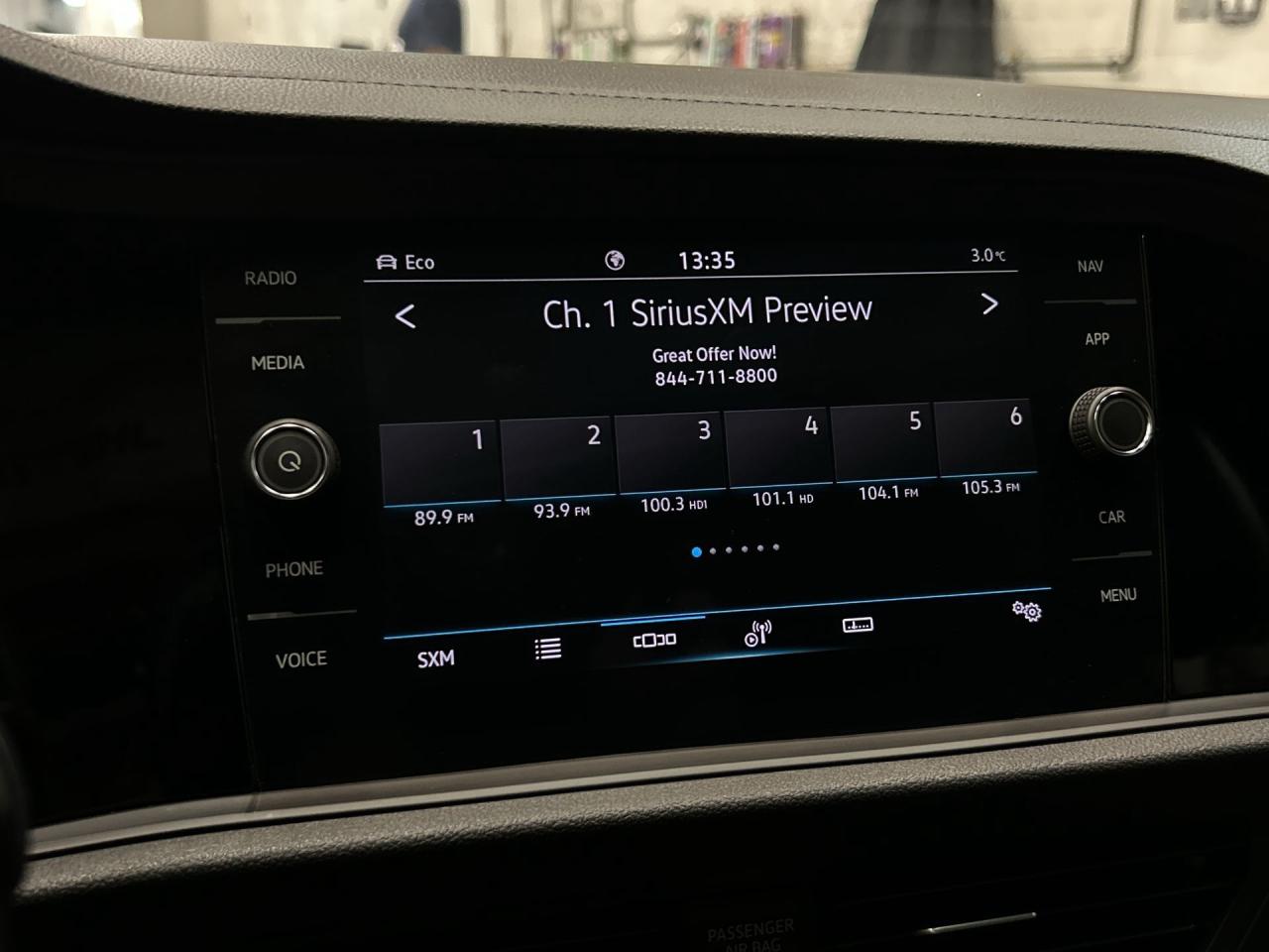 2022 Volkswagen Jetta GLI 228HP | LOW KMS! | HTD LEATHER | SUNROOF Photo