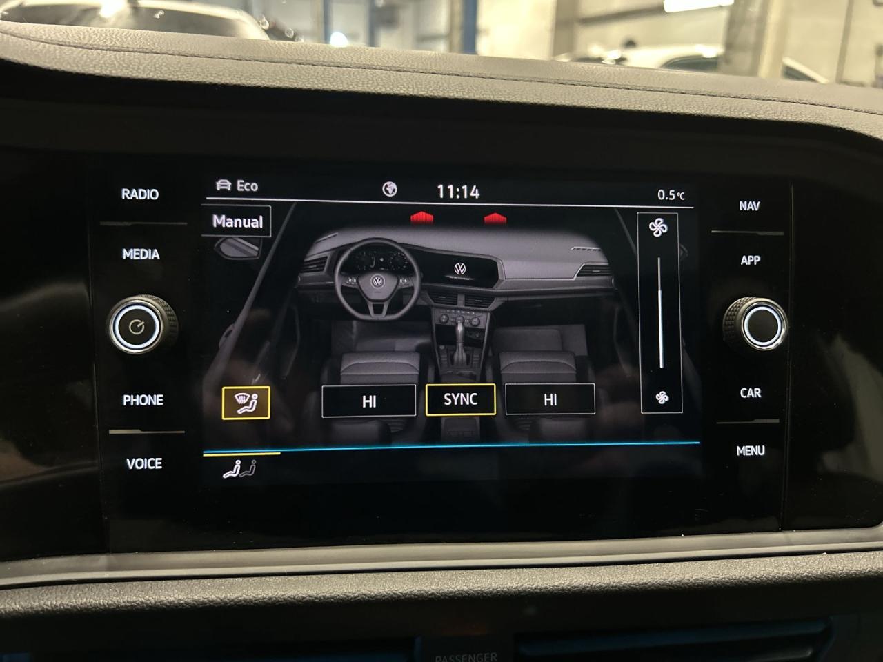 2022 Volkswagen Jetta GLI 228HP | LOW KMS! | HTD LEATHER | SUNROOF Photo