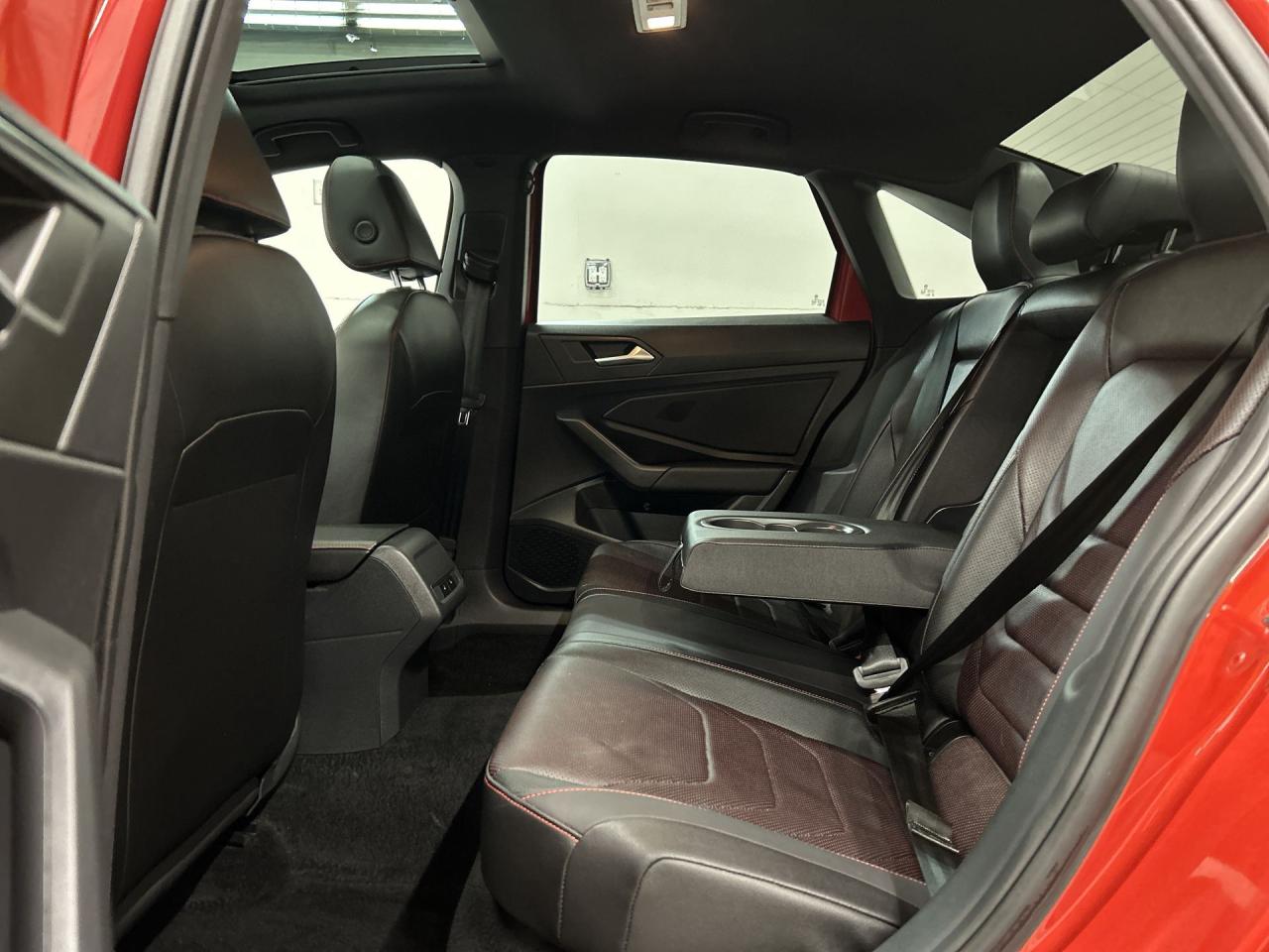 2022 Volkswagen Jetta GLI 228HP | LOW KMS! | HTD LEATHER | SUNROOF Photo