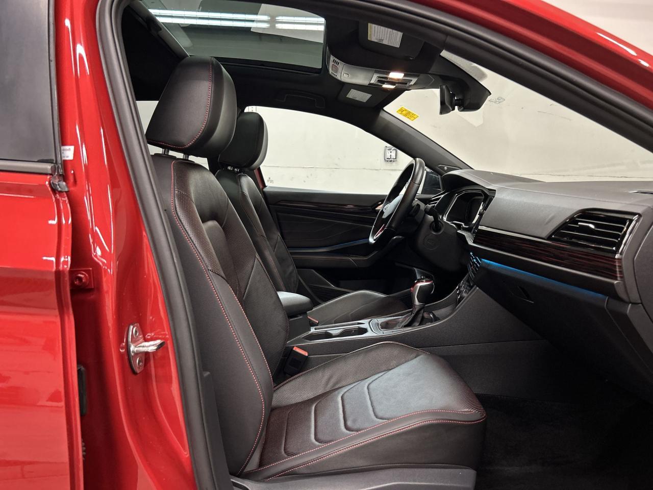 2022 Volkswagen Jetta GLI 228HP | LOW KMS! | HTD LEATHER | SUNROOF Photo