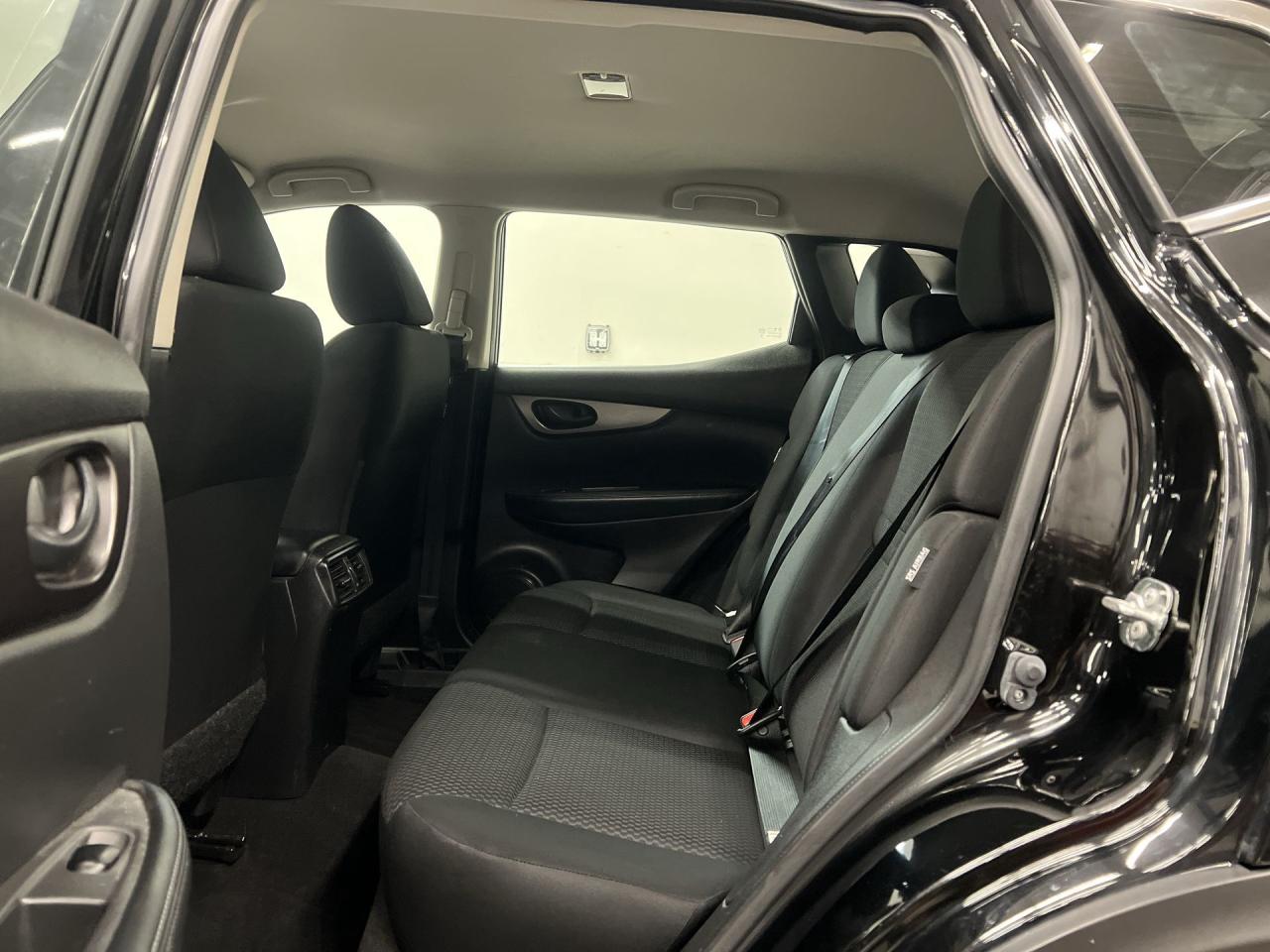 2020 Nissan Qashqai AWD | ONLY 65,000KMS |HTD SEATS | CARPLAY | ALLOYS Photo