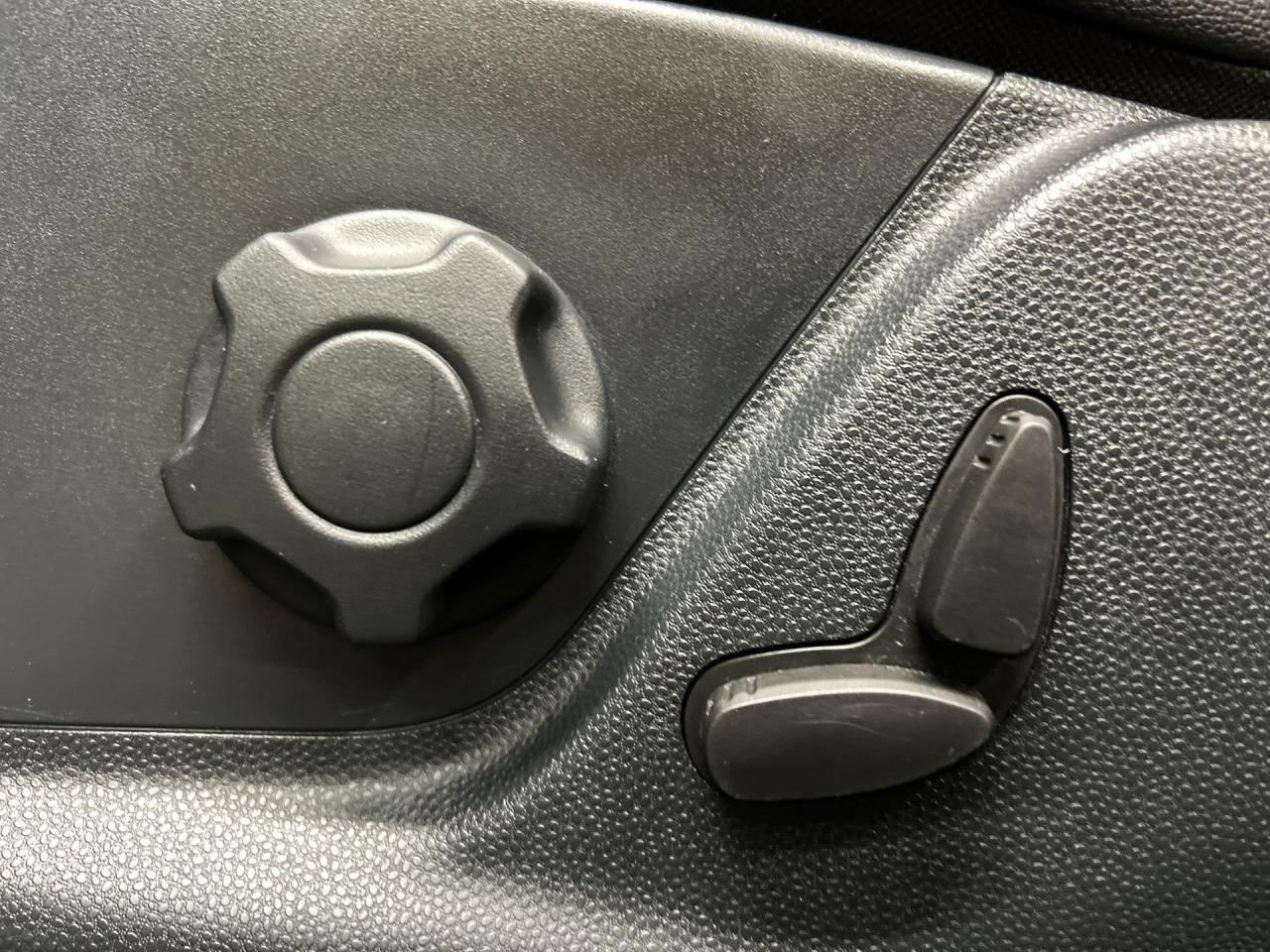 2018 Ford EcoSport TITANIUM AWD | HTD LEATHER | SUNROOF | CARPLAY Photo