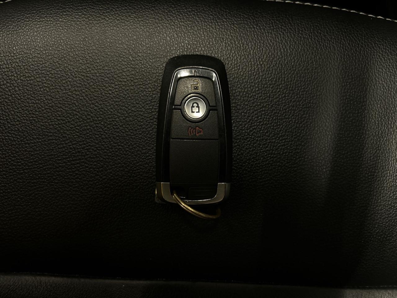 2018 Ford EcoSport TITANIUM AWD | HTD LEATHER | SUNROOF | CARPLAY Photo