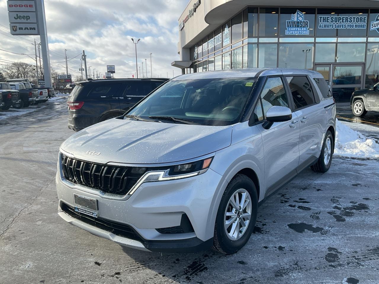 Used 2022 Kia Carnival  for sale in Windsor, ON