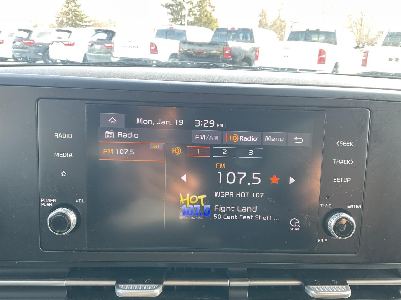 2022 Kia Carnival 3ROW SLIDING DOORS / CARPLAY / NO ACCIDENTS Photo