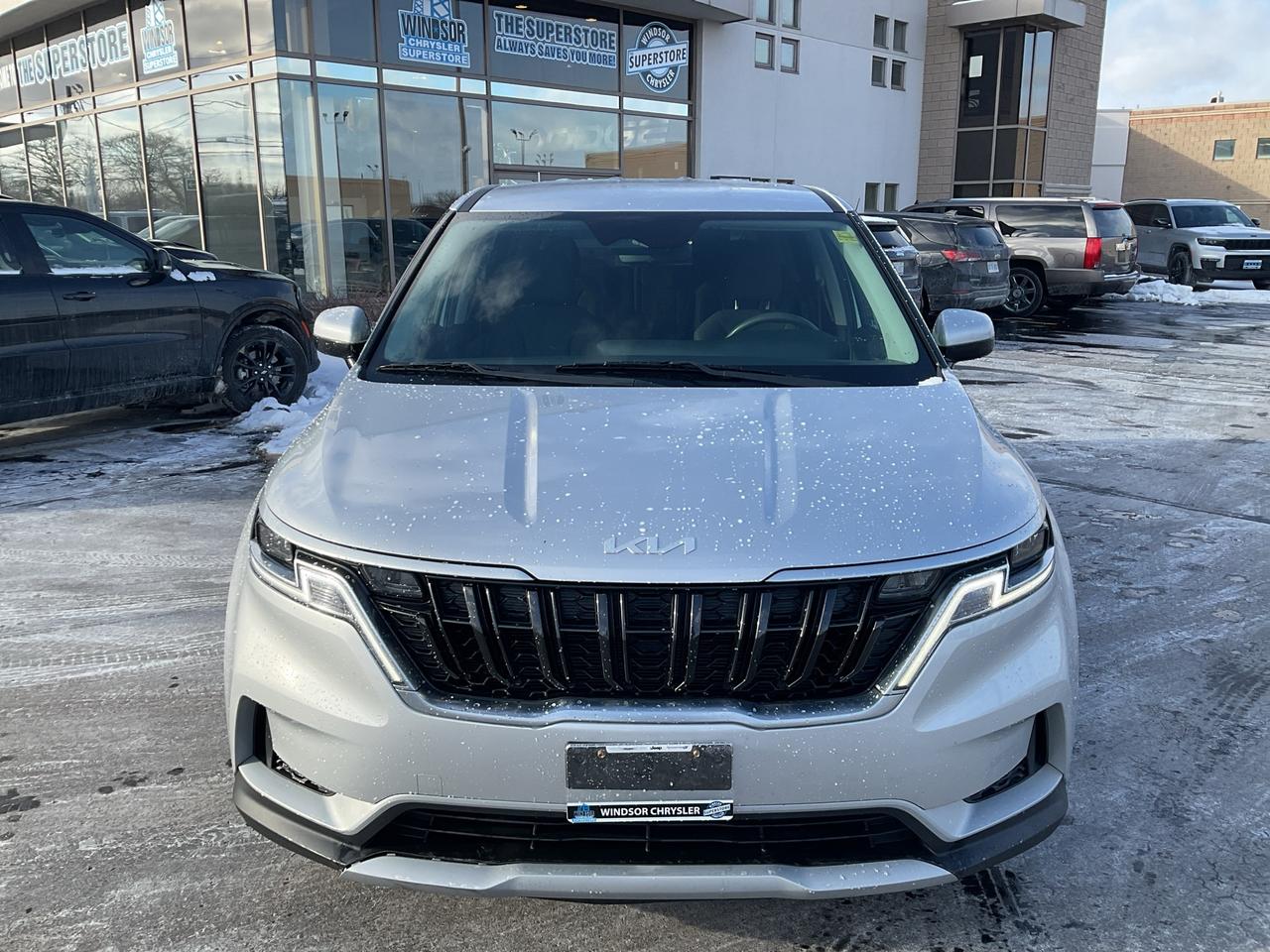 2022 Kia Carnival 3ROW SLIDING DOORS / CARPLAY / NO ACCIDENTS Photo