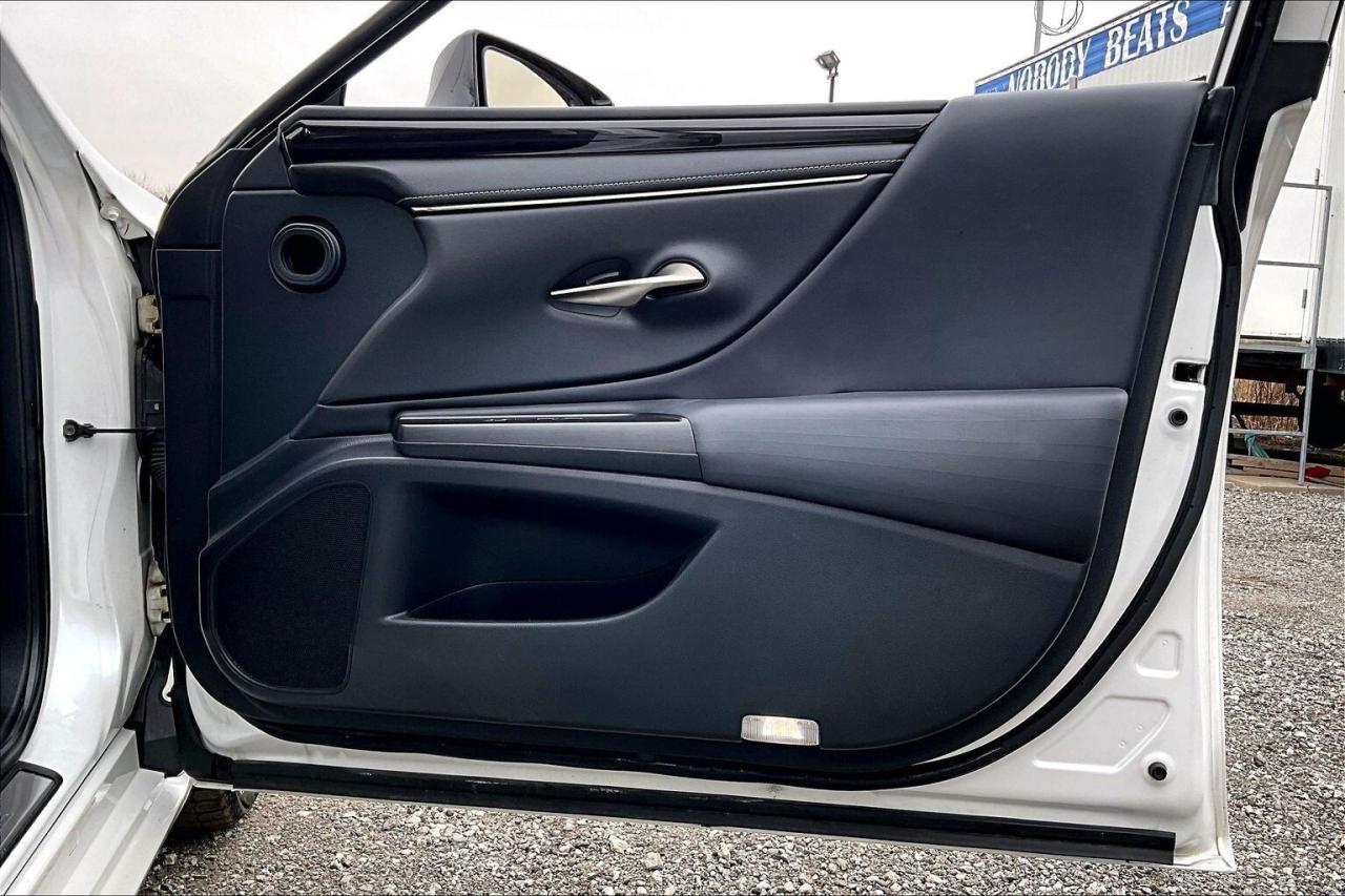 2019 Lexus ES ES350 | Vented Leather | Panoroof | NAV | FWD Photo