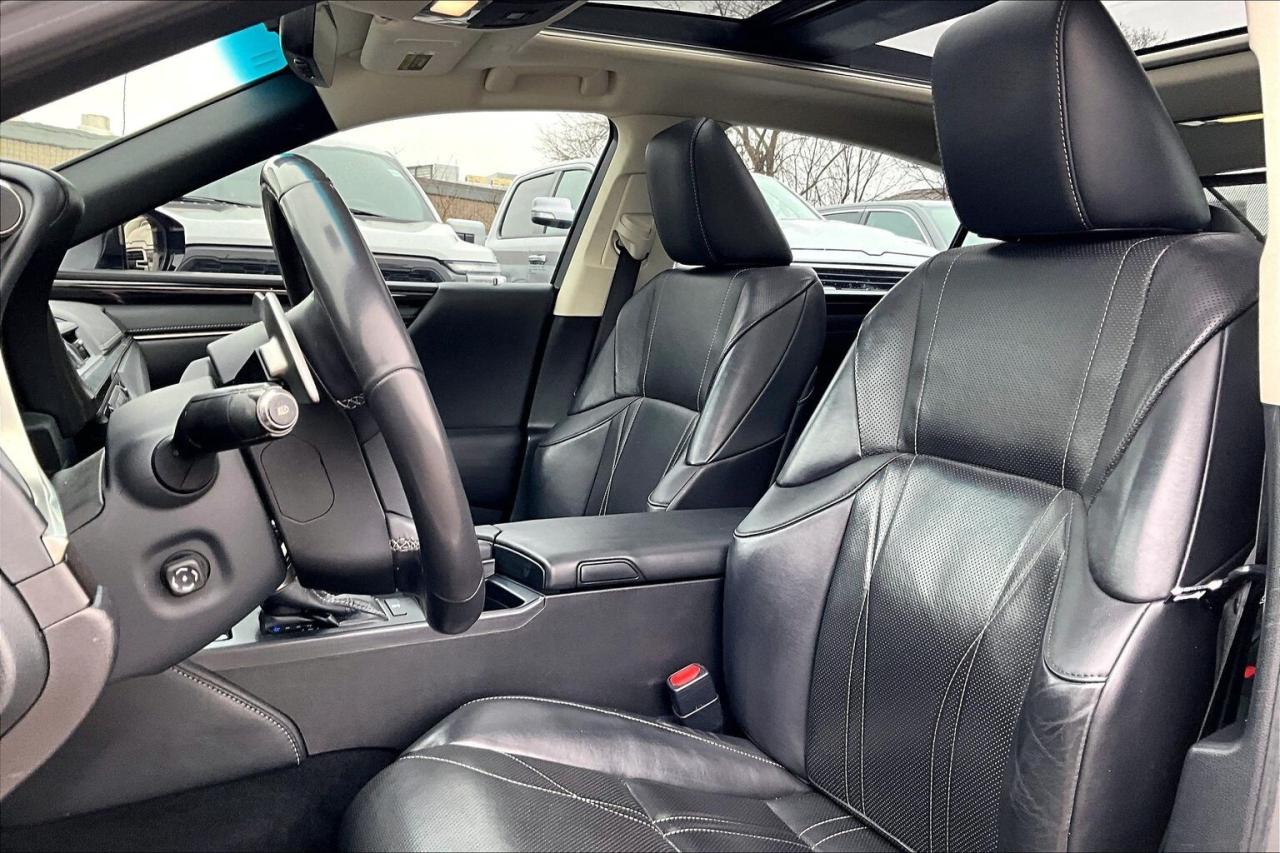 2019 Lexus ES ES350 | Vented Leather | Panoroof | NAV | FWD Photo