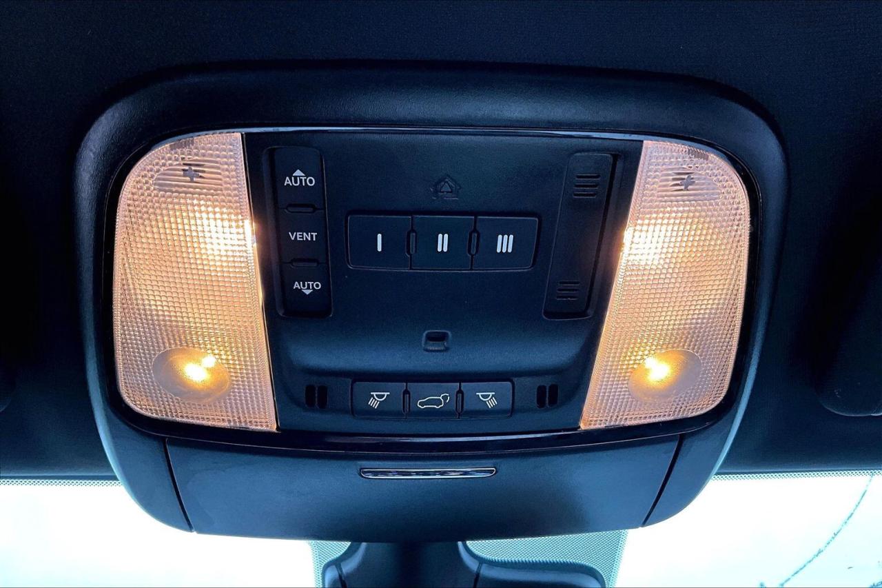 2023 Dodge Durango RT Blacktop | Vented Leather | Sunroof | AWD Photo