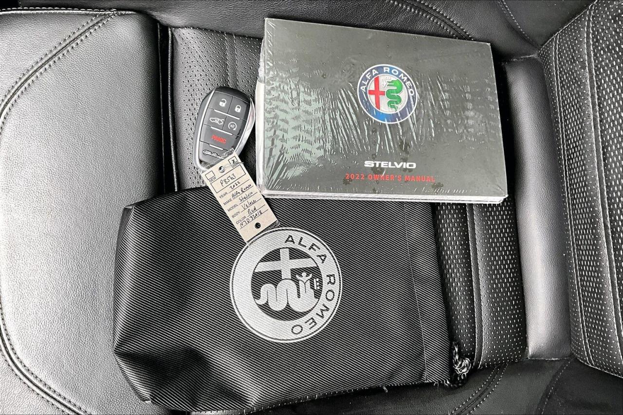 2022 Alfa Romeo Stelvio Veloce | Premium Leather | Harman Kardon | AWD Photo