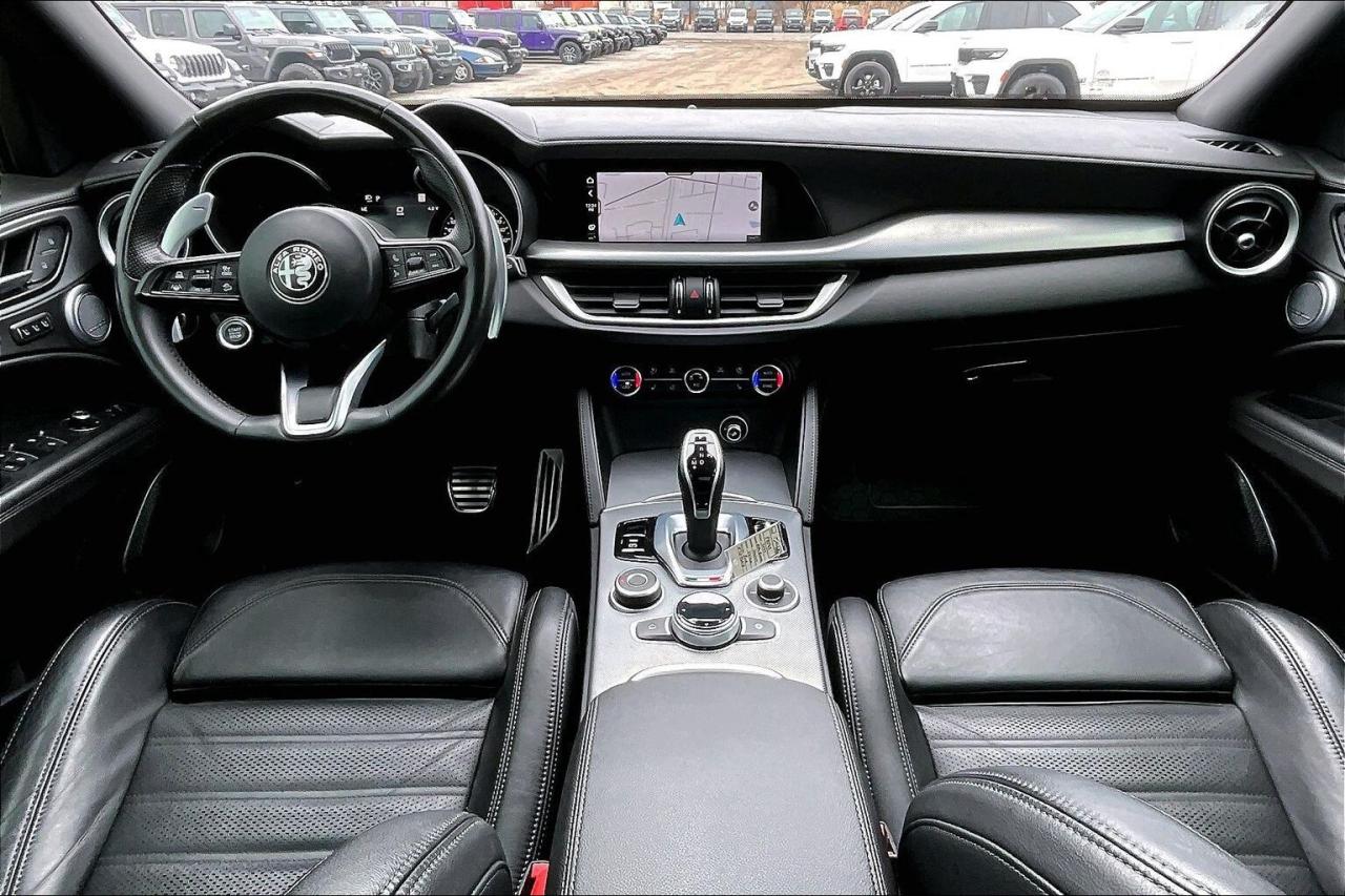 2022 Alfa Romeo Stelvio Veloce | Premium Leather | Harman Kardon | AWD Photo