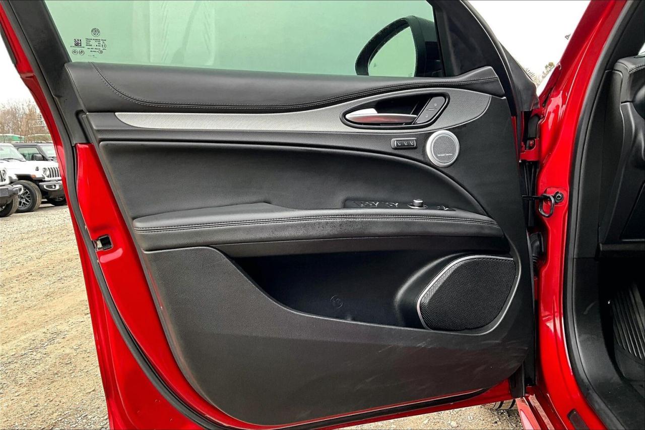 2022 Alfa Romeo Stelvio Veloce | Premium Leather | Harman Kardon | AWD Photo