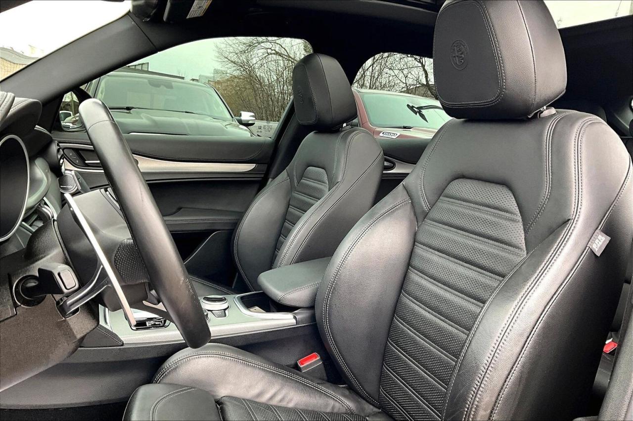 2022 Alfa Romeo Stelvio Veloce | Premium Leather | Harman Kardon | AWD Photo