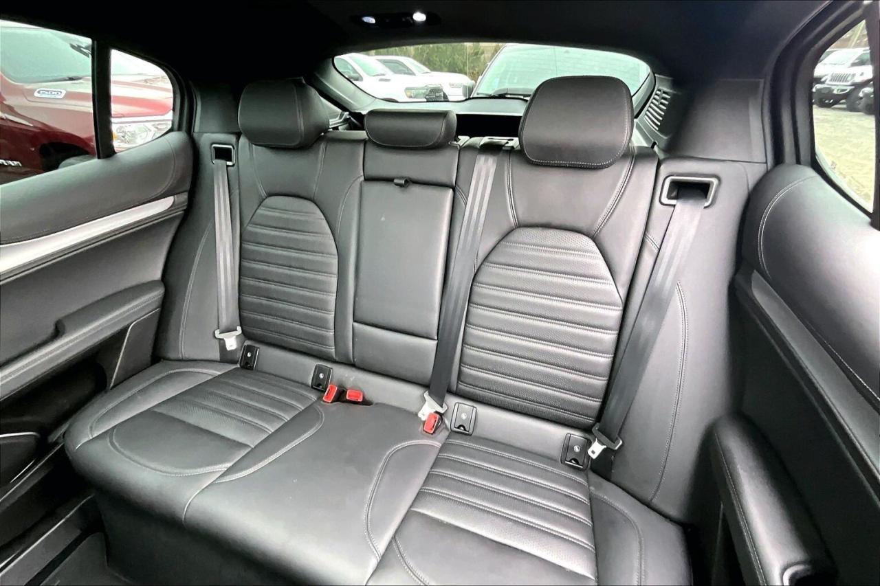2022 Alfa Romeo Stelvio Veloce | Premium Leather | Harman Kardon | AWD Photo