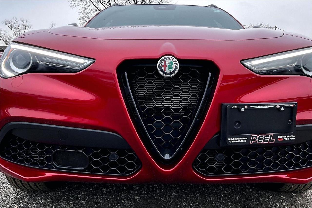 2022 Alfa Romeo Stelvio Veloce | Premium Leather | Harman Kardon | AWD Photo