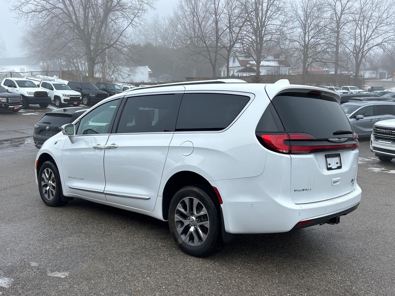 2021 Chrysler Pacifica Hybrid PINNACLE, REMOTE START, CLEAN CARFAX! - Photo #6