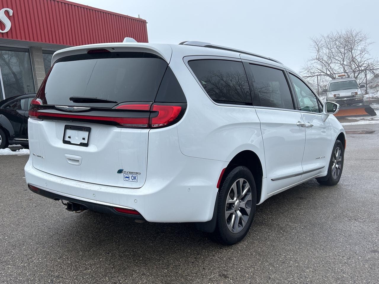 2021 Chrysler Pacifica Hybrid PINNACLE, REMOTE START, CLEAN CARFAX! - Photo #8