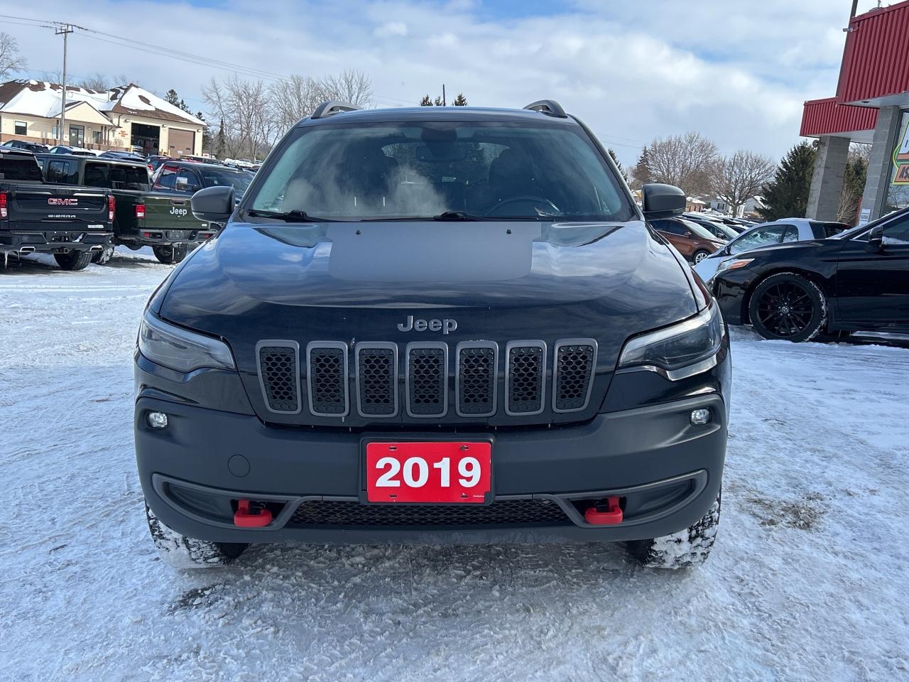 2019 Jeep Cherokee TRAILHAWK, 4X4, SUNROOF, REMOTE START, LEATHER! - Photo #9