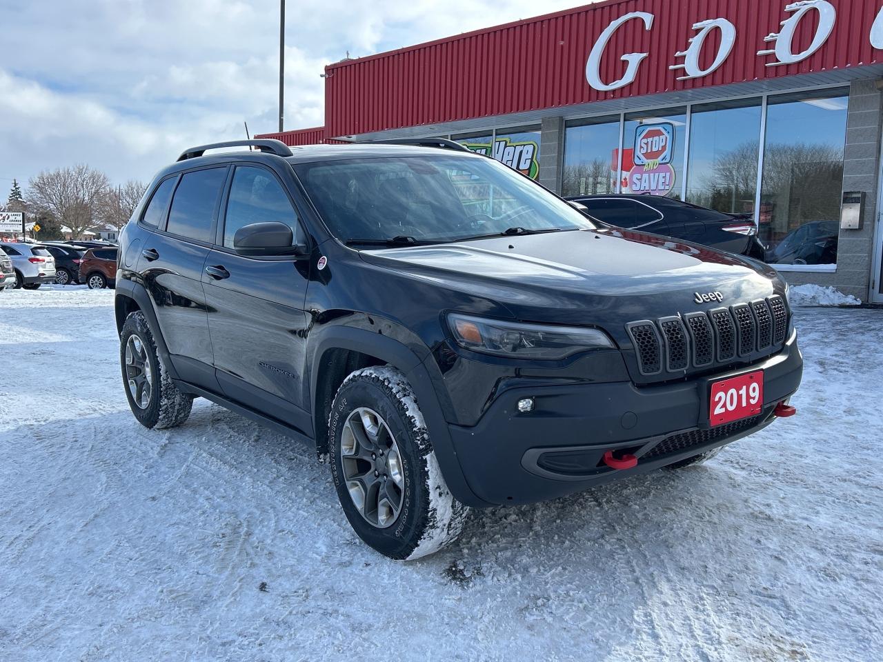2019 Jeep Cherokee TRAILHAWK, 4X4, SUNROOF, REMOTE START, LEATHER! - Photo #8
