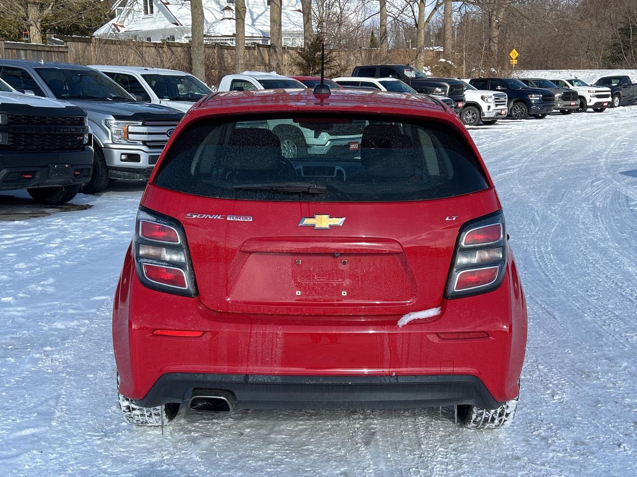 2017 Chevrolet Sonic LT, SUNROOF, AUTO START, HEATED SEATS, BACK UP CAM - Photo #5