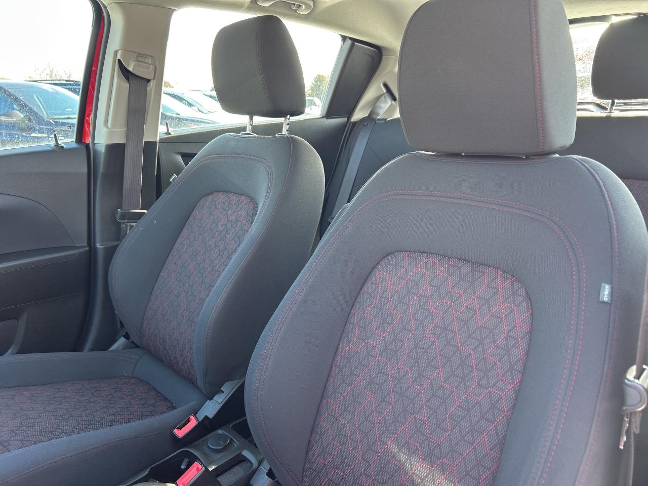 2017 Chevrolet Sonic LT, SUNROOF, AUTO START, HEATED SEATS, BACK UP CAM - Photo #11