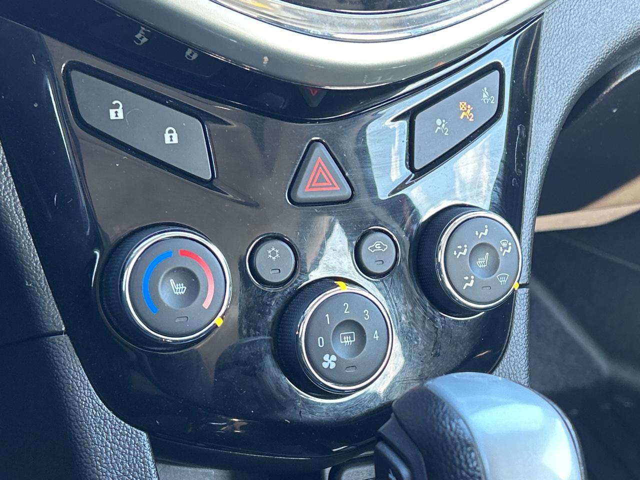 2017 Chevrolet Sonic LT, SUNROOF, AUTO START, HEATED SEATS, BACK UP CAM - Photo #19