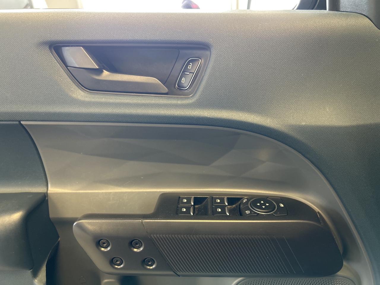 2023 Ford Maverick LARIAT, CLEAN CARFAX, HEATED LEATHER, REMOTE START - Photo #13