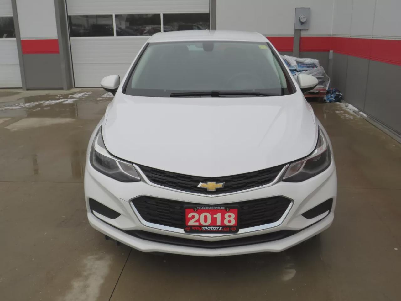 2018 Chevrolet Cruze LT (**CLEAN TITLE/NO ACCIDENTS!!**SAFETY/CERTIFIED!!**ALLOY RIMS**POWER OPTIONS**HEATED SEATS**REVERSE CAMERA**PUSH BUTTON START**DIGITAL TOUCHSCREEN**CRUISE CONTROL**BLUETOOTH**) Photo