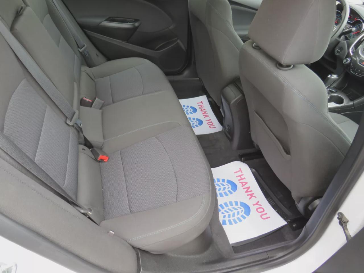 2018 Chevrolet Cruze LT (**CLEAN TITLE/NO ACCIDENTS!!**SAFETY/CERTIFIED!!**ALLOY RIMS**POWER OPTIONS**HEATED SEATS**REVERSE CAMERA**PUSH BUTTON START**DIGITAL TOUCHSCREEN**CRUISE CONTROL**BLUETOOTH**) Photo