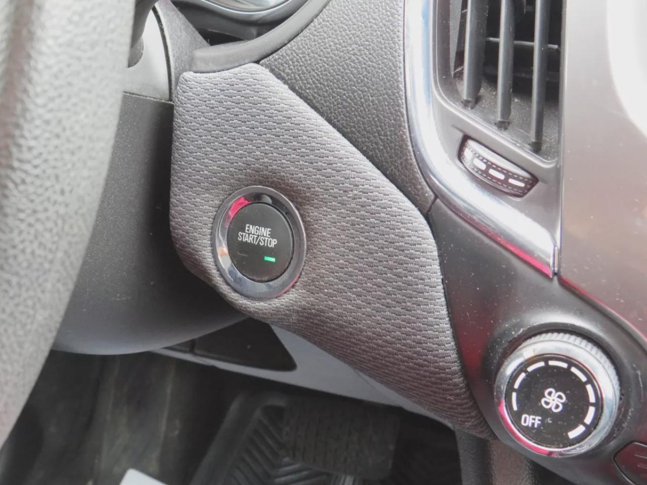 2018 Chevrolet Cruze LT (**CLEAN TITLE/NO ACCIDENTS!!**SAFETY/CERTIFIED!!**ALLOY RIMS**POWER OPTIONS**HEATED SEATS**REVERSE CAMERA**PUSH BUTTON START**DIGITAL TOUCHSCREEN**CRUISE CONTROL**BLUETOOTH**) Photo