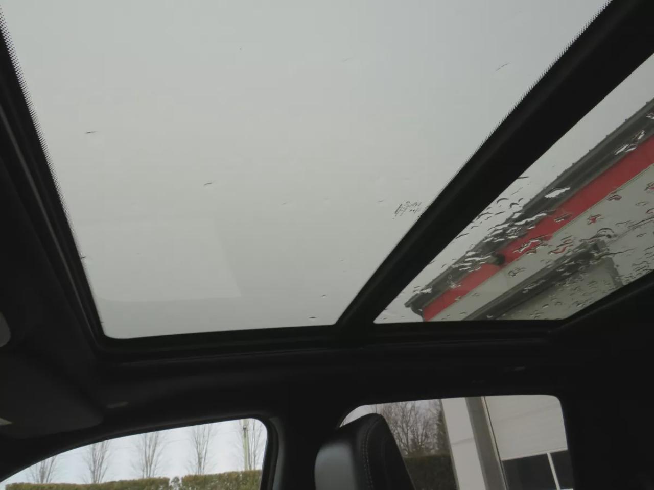 2022 RAM 1500 Rebel (**SAFETY/CERTIFIED!!**4WD**RUNNING BOARDS**TRAILER HITCH**TONNEAU COVER**REMOTE START**BRAKE CONTROLLER**FRONT TOW HOOKS**NAVIGATION**FOG LIGHTS**WIRELESS PHONE CHARGING**HEATED FRONT AND REAR SEATS**REVERSE CAMERA**LEATHER**SUNROOF**PUSH BUTTON ST Photo