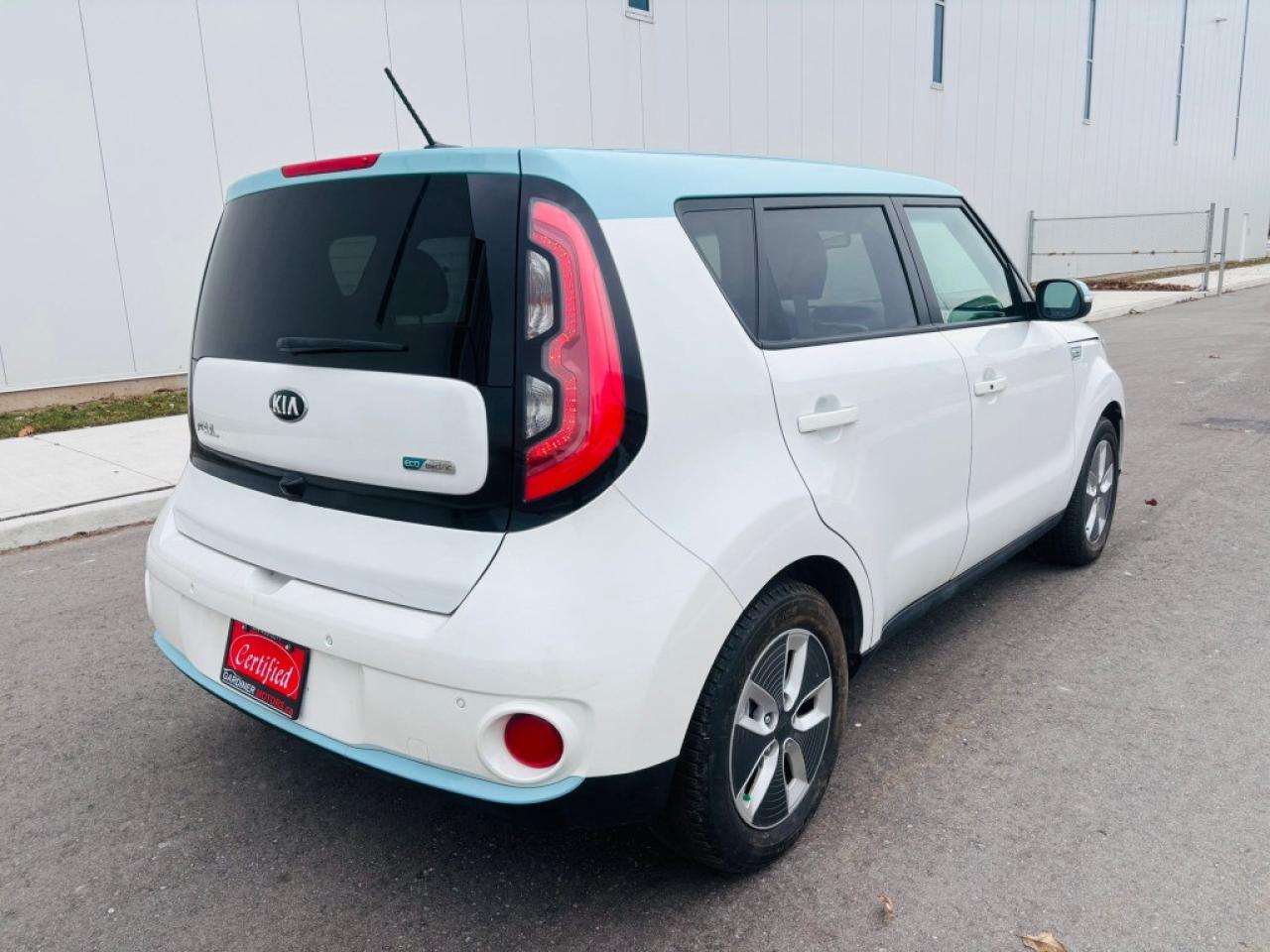 2018 Kia Soul EV EV Luxury Automatic Photo3