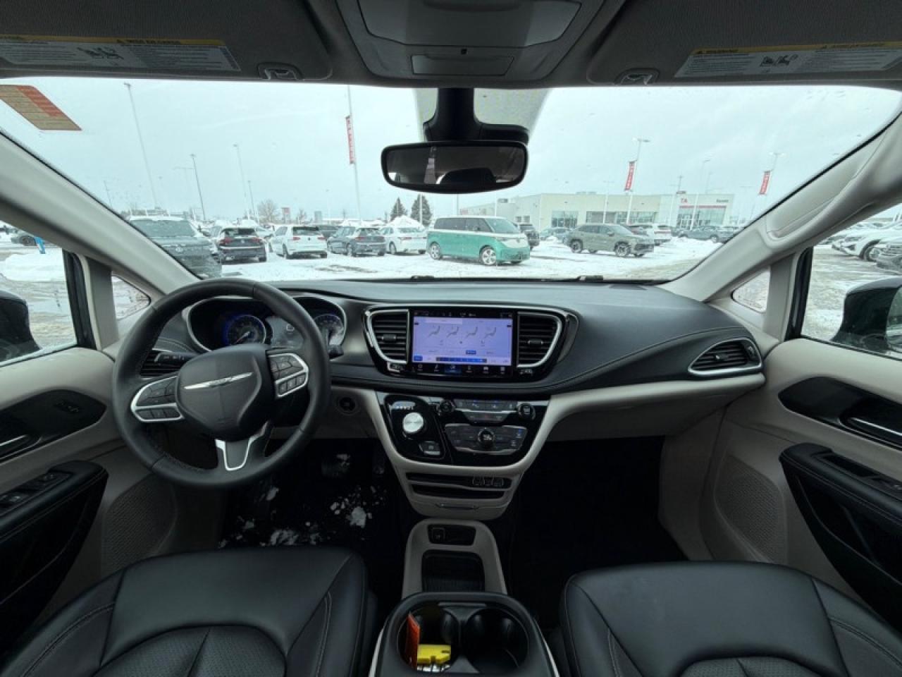 2024 Chrysler Pacifica Touring L  - Apple CarPlay Photo