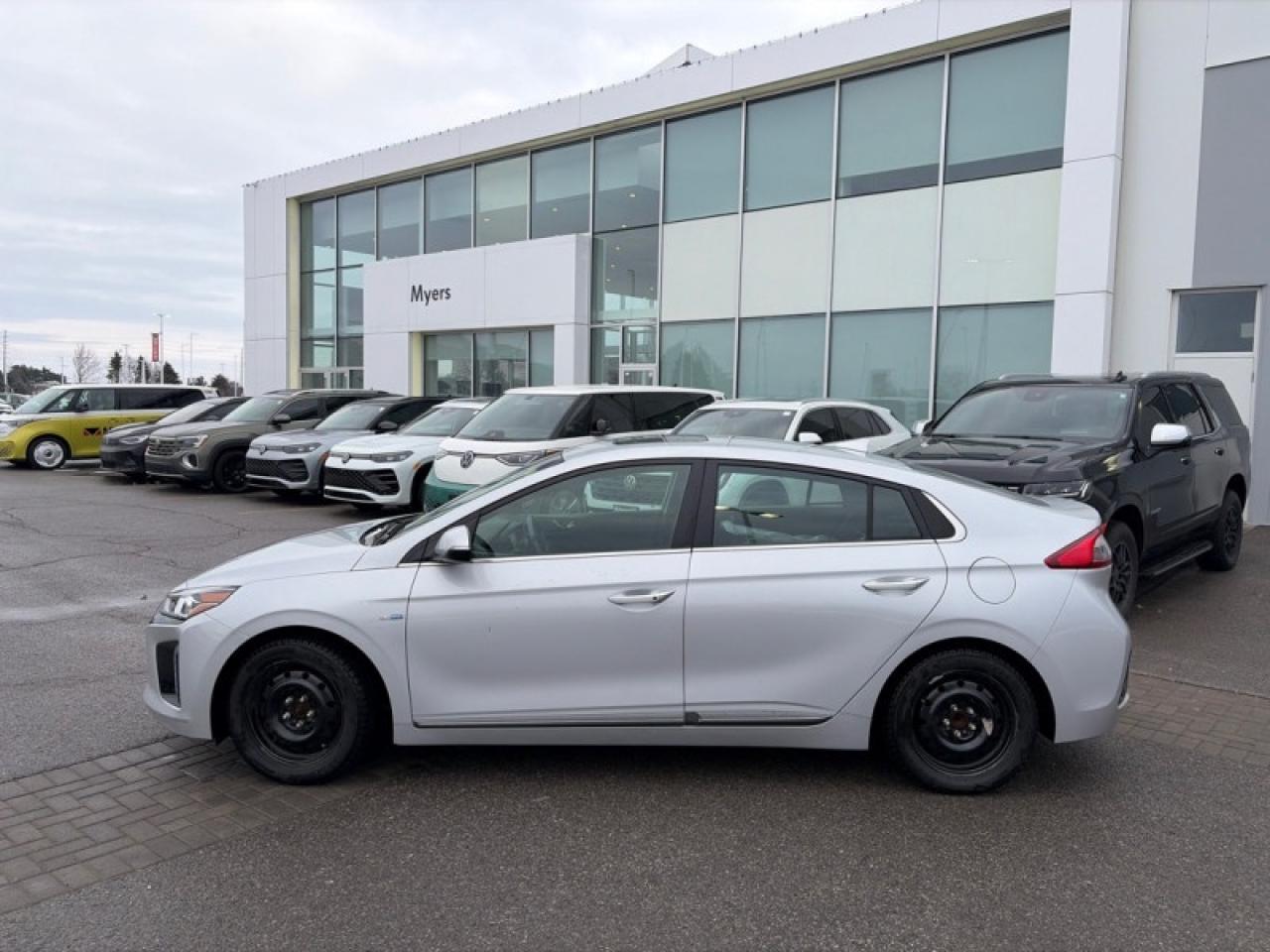 2019 Hyundai IONIQ Electric Ultimate Hatchback Photo