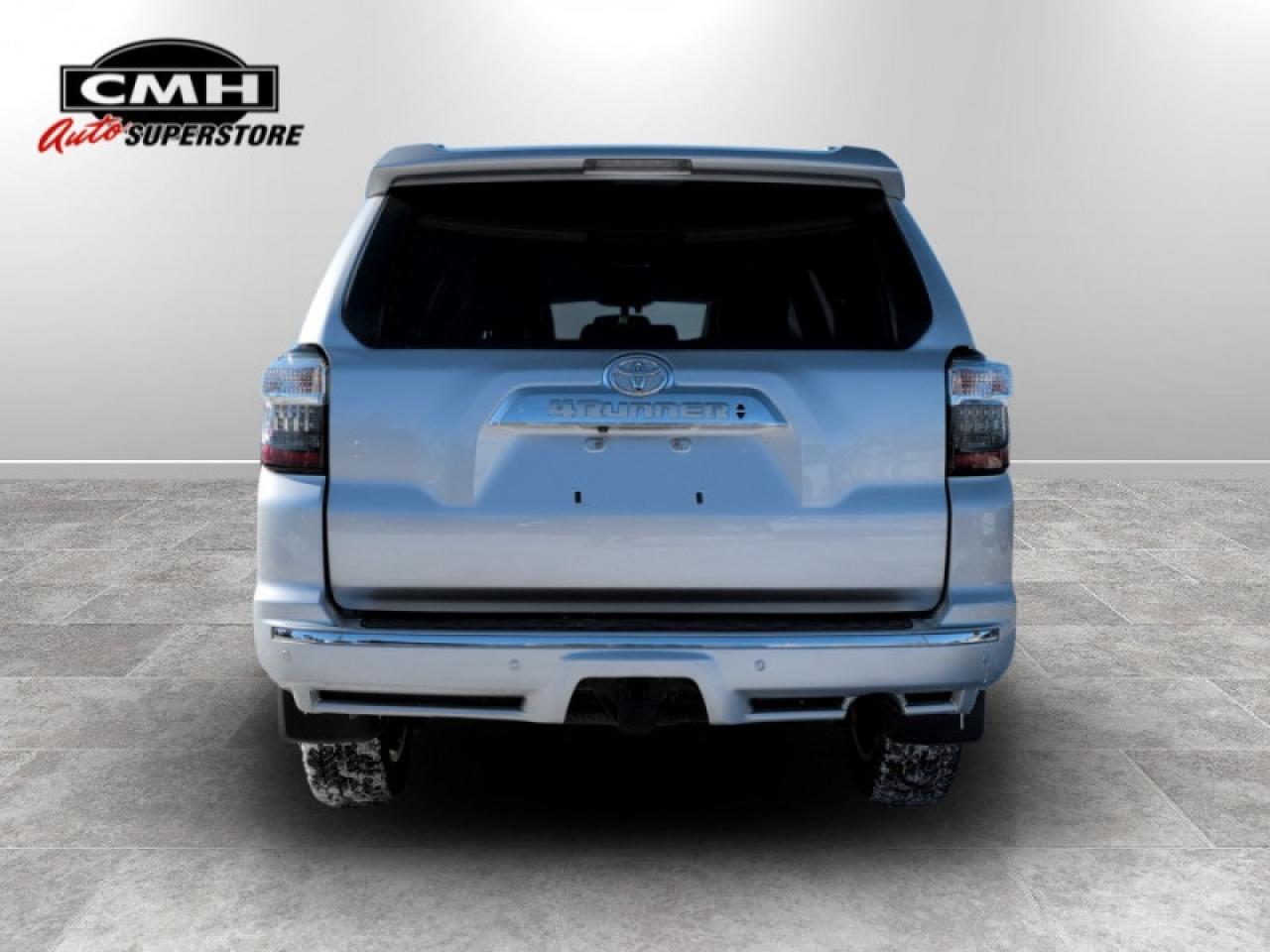 2016 Toyota 4Runner Limited  **PRISTINE - VERY LOW KMS** Photo