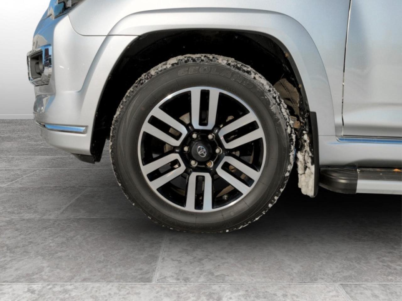 2016 Toyota 4Runner Limited  **PRISTINE - VERY LOW KMS** Photo