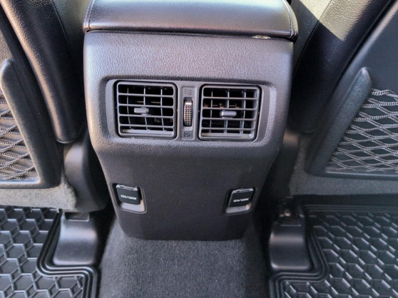 2016 Toyota 4Runner Limited  **PRISTINE - VERY LOW KMS** Photo