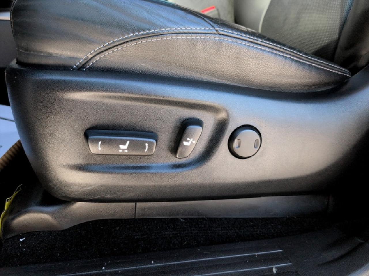 2016 Toyota 4Runner Limited  **PRISTINE - VERY LOW KMS** Photo