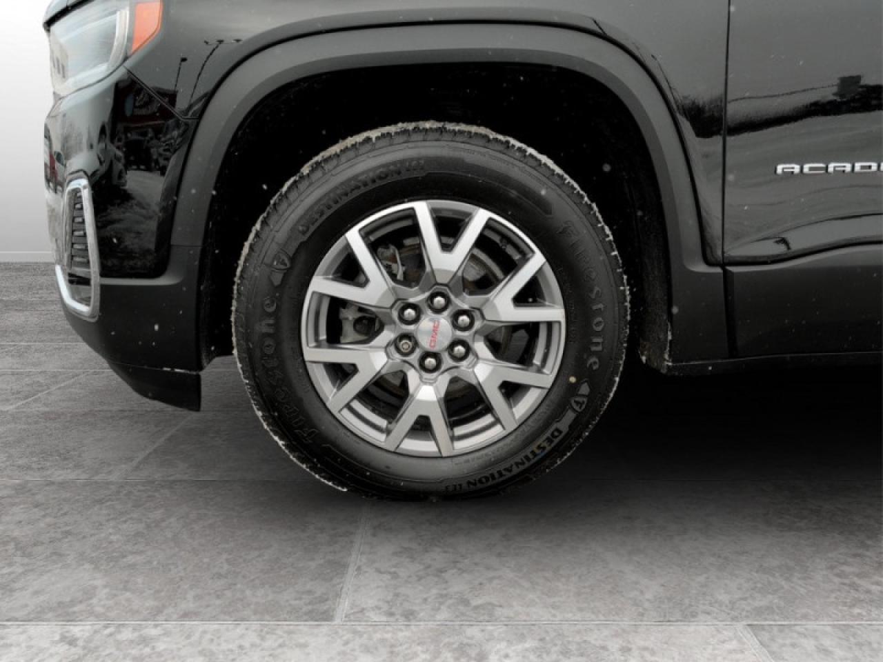 2021 GMC Acadia SLT  **AT4 PRO GRADE PACKAGE** Photo